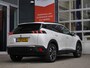 Peugeot e-2008 EV Allure 50 kWh | Adaptive cruise control | Navigatie | Achteruitrijcamera | Lichtmetalen velgen | 3 Fase | Extra getint glas | Keyless start | Stoelverwarming