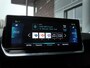 Peugeot e-2008 EV Allure 50 kWh | Adaptive cruise control | Navigatie | Achteruitrijcamera | Lichtmetalen velgen | 3 Fase | Extra getint glas | Keyless start | Stoelverwarming