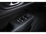 Volvo V60 2.0 B3 Essential Edition | Sport Pack | 19" Black Edition Velgen | Leder | Adaptieve Cruise Control | Stoelverwarming | Park Assist |