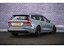 Volvo V60 2.0 B3 Essential Edition | Sport Pack | 19" Black Edition Velgen | Leder | Adaptieve Cruise Control | Stoelverwarming | Park Assist |