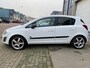 Opel Corsa 1.2-16V Cosmo/ OPC pakket/nap/dealeronderhouden/1jaar apk/navi/EL-ramen/Cruisecontro/ zeer nette auto.