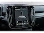 Volvo EC40 Single Motor Extended Range Plus 82 kWh | Trekhaak | Panoramadak | Keyless | Harman Kardon Audio | Elektrische Achterklep | 360 camera | Stoel-/Stuurverwarming | Adaptieve Cruise | Getint Glas | Luxe Bekleding |