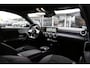 Mercedes-Benz A-klasse 250 e AMG Line Plug in hybride*Perfect MB Onderh.*BTW*1ste Eig.*Sfeer/Night/MBUX/Apple Carplay-Android/High Perf. LED Koplamp./Diamond Grille/DAB/Stoelverw./Half Leder/Parkeersens.V+A/18 inch LM*