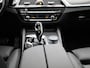 BMW 5-Serie 530e xDrive Executive | M-SPORT | SCHUIF/KANTELDAK | 20 INCH | SHADOWLINE | SAFFIERZWART | STOELVERWARMING |