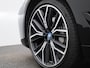 BMW 5-Serie 530e xDrive Executive | M-SPORT | SCHUIF/KANTELDAK | 20 INCH | SHADOWLINE | SAFFIERZWART | STOELVERWARMING |
