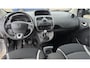 Renault Kangoo Family 1.2 TCe Limited Start&Stop *Cruise control* airco automatisch * 2 x Schuifdeuren + 2 x Achterdeuren* Achterbank in delen neerklapbaar** BOVAG Garantie