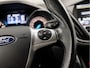 Ford Kuga 1.5 Titanium (NAVIGATIE, CLIMATE, LEDER, CAMERA, TREKHAAK, STOELVERWARMING, SPORTSTOELEN, GETINT GLAS, CRUISE, LM VELGEN, NIEUWSTAAT)
