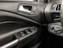 Ford Kuga 1.5 Titanium (NAVIGATIE, CLIMATE, LEDER, CAMERA, TREKHAAK, STOELVERWARMING, SPORTSTOELEN, GETINT GLAS, CRUISE, LM VELGEN, NIEUWSTAAT)