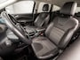 Ford Kuga 1.5 Titanium (NAVIGATIE, CLIMATE, LEDER, CAMERA, TREKHAAK, STOELVERWARMING, SPORTSTOELEN, GETINT GLAS, CRUISE, LM VELGEN, NIEUWSTAAT)