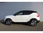 Volvo XC40 2.0 T4 R-Design Aut (Panoramadak Sportleder/Memory Navi/Camera HarmanKardon Standkachel Trekhaak Full-Led 20InchLMV)