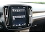 Volvo XC40 2.0 T4 R-Design Aut (Panoramadak Sportleder/Memory Navi/Camera HarmanKardon Standkachel Trekhaak Full-Led 20InchLMV)