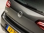 Volkswagen Golf 1.0 TSI Sportline (APPLE CARPLAY, GROOT NAVI, CLIMATE, ADAPTIVE CRUISE, SPORTSTOELEN, LM VELGEN, PARKEERSENSOREN, NIEUWSTAAT)