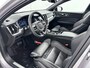 Volvo V60 T6 Recharge Plus Dark | 18" | 360 Camera | Harman Kardon | Elektrisch verstelbare Stoelen | Trekhaak | Adaptieve Cruise | BLIS | Stoel/stuur/achterbankverwarming
