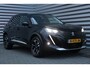Peugeot 2008 1.2 PURETECH 100PK ALLURE PACK / NAVI / LEDER / CLIMA / LED / PDC / 17" LMV / CAMERA / KEYLESS / WINTERPAKKET / CRUISECONTROL / NIEUWSTAAT !!