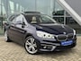 BMW 2-Serie Active Tourer 220i Luxury 192pk Automaat / Panoramadak / Trekhaak / Hu Display