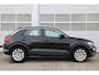 Volkswagen T-Roc 1.0 TSI 115pk Style Business | Navigatie | Achteruitrijcamera | Elektrische Achterklep | App Connect