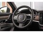Volvo V90 2.0 B4 Business Pro Inscription| BTW auto | 1e eigenaar | NL auto | 20 inch | Panoramadak | Harman Kardon | BLIS | Stuurverwarming | Stoelverwarming | Head-up | Trekhaak | Cruise control | ➡️