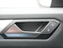 Volkswagen T-Roc 1.0 TSI Life Business Navigatie - LED - Stoelverwarming - Camera - ACC