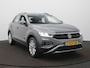 Volkswagen T-Roc 1.0 TSI Life Business Navigatie - LED - Stoelverwarming - Camera - ACC