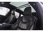 Volvo XC60 2.0 Recharge T8 AWD Inscription | Panoramadak | Geventileerd leder | Stoel en stuurverwarming | Trekhaak | Luchtvering | 22" Lichtmetalen velgen