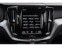 Volvo XC60 2.0 Recharge T8 AWD Inscription | Panoramadak | Geventileerd leder | Stoel en stuurverwarming | Trekhaak | Luchtvering | 22" Lichtmetalen velgen