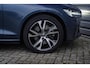 Volvo S60 2.0 B3 Plus Dark | Stoel en stuurverwarming | Lederen bekleding | Adaptive Cruise Control | Parkeersensoren