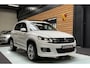 Volkswagen Tiguan 1.4 TSI 122PK R-Line PANO!! DYNAUDIO!! Vol opties!! LEER!! CLIMA!! Navi!!