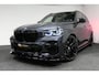 BMW X5 xDrive45e M Sport / Maxton Design Bodykit V.2 / Panoramadak / Soft-close / Koplamp Laser / Elektr. verstelbare voorstoelen + memory / Luchtvering / Stoelverwarming voor + achter / Stoelventilatie / Head-Up Display / Apple Carplay - Andriod Auto / Ambiente verlichting / Driving Assistent Professional / 22'' LMV / Koplamp BMW Shadow-Line / M Aerodynamica / Shadow-Line