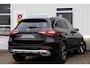 Mercedes-Benz GLC 300e 4MATIC Plug in hybride PHEV*MB Fabrieksgarantie*1ste Eig.*BTW*Luchtvering/Elek. Trekhaak/ACC/Stoelverw./Stuurverw./Dodehoek/LED/Camera/Apple Carplay-Android/Parkeersens.V+A/18 inch LM*