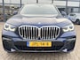 BMW X5 xDrive45e M-Sport High Executive Panodak Trekhaak Laserlicht Head-Up Comfortstoelen 21 Inch Velgen Life Cockpit Prof ACC Driving Assist Prof Achteras besturing Leder Dash Harman Kardon Audio Stoelventilatie Bom Vol Opties Individual Tansanitblau 1e Eigenaar BTW Auto Plug In Hybride