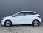 Hyundai i20 DEMO DEAL | 1.0 T-GDI 48V MHEV 100pk Comfort | DEMO | Apple Carplay & Android Auto | Dode Hoek Indicatoren | 16 Inch lichtmetalen Velgen