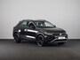 Volkswagen T-Roc 1.5 TSI Life 150 pk Automaat (DSG) | Navigatie | Trekhaak (afneembaar) | Parkeersensoren (Park assist) | Achteruitrijcamera | Stoelverwarming |