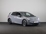 Volkswagen ID.3 First Plus 58 kWh 204 pk | Navigatie | Trekhaak (afneembaar) | Parkeersensoren | Achteruitrijcamera | Matrix LED koplampen | Stoelverwarming |