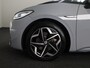 Volkswagen ID.3 First Plus 58 kWh 204 pk | Navigatie | Trekhaak (afneembaar) | Parkeersensoren | Achteruitrijcamera | Matrix LED koplampen | Stoelverwarming |