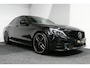 Mercedes-Benz C-klasse 180 AMG Line / Orig. Nederlands / C63s AMG Diffuser / Panamericana Grille / Carbon interieurdelen / Burmester Surround Sound / Elektr. verstelbare voorstoelen + memory / Ambienteverlichting / Stoelverwarming / Apple Carplay - Android Auto / 20'' LMV / Achteruitrijcamera / Cruise Control / Dodehoek detectie / Lederen AMG bekleding / Night pakket / Agility Control