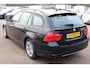 BMW 3-Serie Touring 318i Business Line Navigatie, Cruise control, Climate control, Lichtmetalen wielen