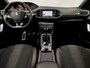Peugeot 308 SW 1.2 PureTech GT-Line Sport (PANORAMADAK, APPLE CARPLAY, GROOT NAVI, ZWART HEMEL, LED KOPLAMPEN, SPORTSTOELEN, 360 CAMERA, KEYLESS, ADAPTIVE CRUISE, LED KOPLAMPEN, NIEUWSTAAT)
