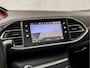 Peugeot 308 SW 1.2 PureTech GT-Line Sport (PANORAMADAK, APPLE CARPLAY, GROOT NAVI, ZWART HEMEL, LED KOPLAMPEN, SPORTSTOELEN, 360 CAMERA, KEYLESS, ADAPTIVE CRUISE, LED KOPLAMPEN, NIEUWSTAAT)