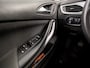 Opel Astra Sports Tourer 1.0 Sport (APPLE CARPLAY, GROOT NAVI, CLIMATE, TREKHAAK, SPORTSTOELEN, GETINT GLAS, PARKEERSENSOREN, NIEUWSTAAT)
