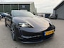 Porsche Taycan Performance 84 kWh VAN: 68.900,- VOOR: 64.440,- UW EINDEJAARSVOORDEEL: 4.460,- EURO | ADAPT. CRUISE | DODE HOEK HERKENNING | SPORTCHRONO | HEAD UP | WARMTEPOMP | DIRECT LEVERBAAR NET PORSCHE ONDERHOUD GEHAD |