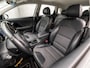 Kia Niro 1.6 GDi Hybrid Dynamic 142Pk Automaat (APPLE CARPLAY, NAVIGATIE, CAMERA, LEDER, SPORTSTOELEN, TREKHAAK, CRUISE, PARKEERSENSOREN, NIEUWSTAAT)
