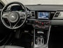 Kia Niro 1.6 GDi Hybrid Dynamic 142Pk Automaat (APPLE CARPLAY, NAVIGATIE, CAMERA, LEDER, SPORTSTOELEN, TREKHAAK, CRUISE, PARKEERSENSOREN, NIEUWSTAAT)