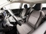 Kia Stonic 1.2 Sport (APPLE CARPLAY, NAVIGATIE, CAMERA, PARKEERSENSOREN, SPORTSTOELEN, CRUISE, LM VELGEN, TREKHAAK, NIEUWSTAAT)