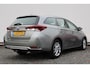 Toyota Auris Touring Sports 1.8 Hybrid Now Automaat, Keyless/Entry, Navigatie, Climate/CruiseControl, Achteruitrijcamera, 16'' inch LM velgen