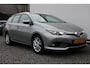 Toyota Auris Touring Sports 1.8 Hybrid Now Automaat, Keyless/Entry, Navigatie, Climate/CruiseControl, Achteruitrijcamera, 16'' inch LM velgen