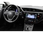 Toyota Auris Touring Sports 1.8 Hybrid Now Automaat, Keyless/Entry, Navigatie, Climate/CruiseControl, Achteruitrijcamera, 16'' inch LM velgen
