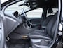 Ford Focus Wagon 1.5 EcoBoost ST-Line *Navigatie*Trekhaak*