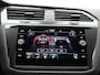 Volkswagen Tiguan 1.4 TSI eHybrid R-Line Business+ Automaat - ACC - IQ light - Panodak - Stoelverwarming - Lederen interieur