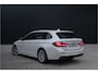 BMW 5-Serie Touring 520e High Executive - Laser - Memory - HUD - Achteras besturing - Stoel/Stuur verwarming - ACC - Keyless - Rijklaar