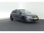 Volkswagen Golf 1.5 TSI 130pk Style Carplay Stoelverwarming Panoramadak Trekhaak